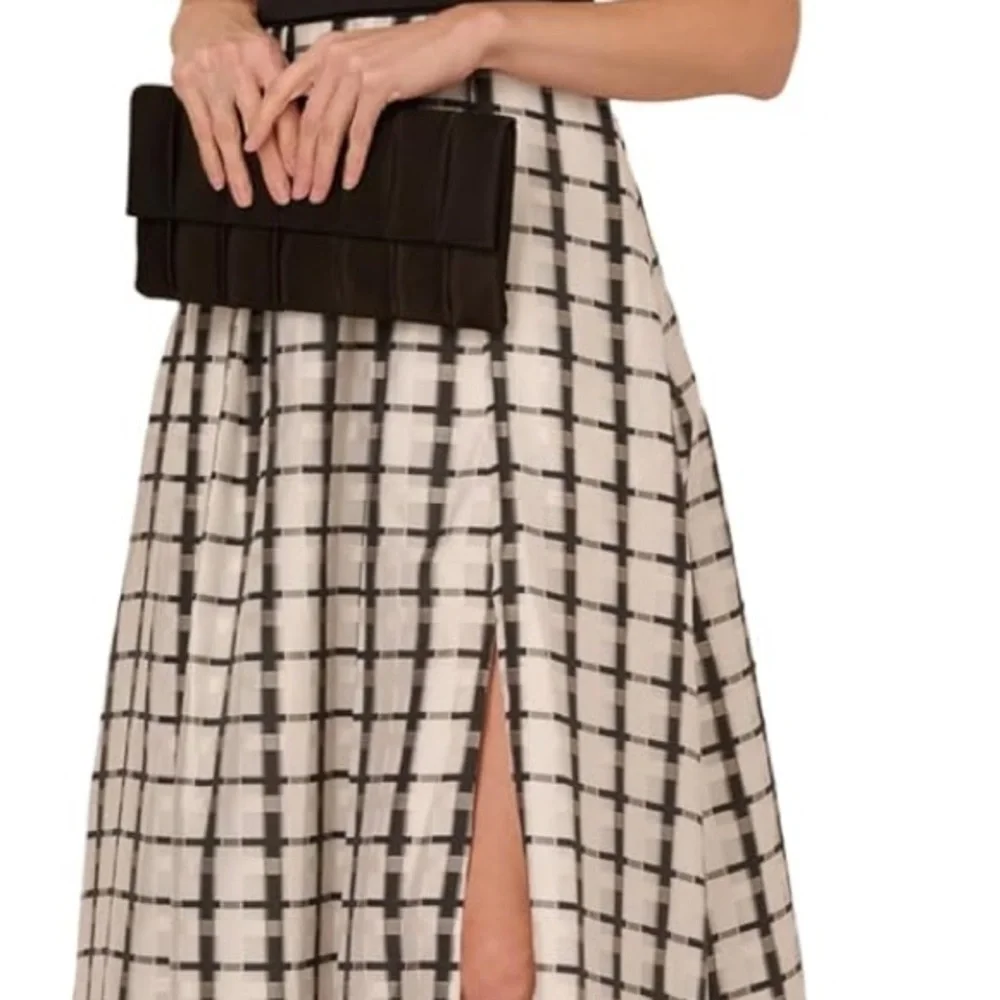 NWT- Adrianna Papell Long Formal Prom A-Line Dress BLACK & WHITE /size 10 - NEW - Picture 6 of 12